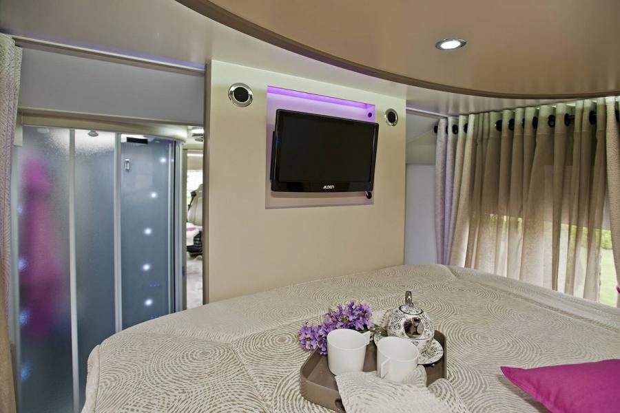 Интерьер Notinliner 930G 2013 года  (фото 2 из 20)